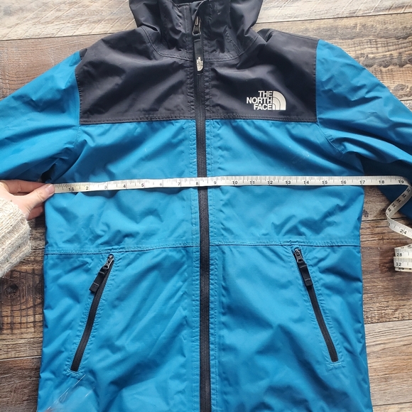 The Northface Boys Fleece Lined Waterproof Rain Jacket - Picture 2 of 8